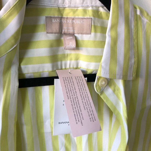 Beautiful Banana Republic sleeveless top - Picture 3 of 4